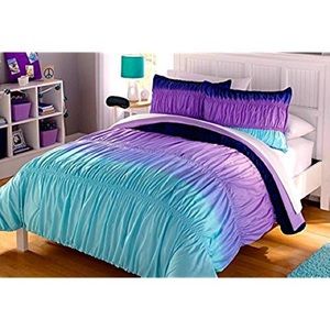 Queen size purple and blue bedding